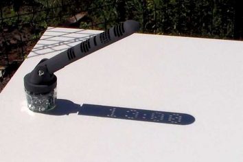 ＃ 結合古人智慧與現代科技的時鐘：利用太陽光影變化顯示時間的數字日晷 Digital Sundial