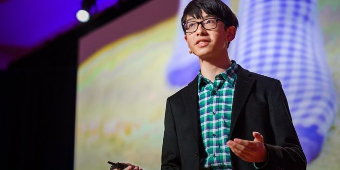 ＃失智症患者家屬的福音！： 15歲 Kenneth Shinozuka 發明防走失襪子