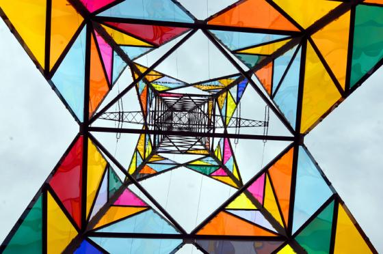 ＃ 醜陋高壓電塔變身藝術品：德國藝術學校學生發揮巧思 Leuchtturm 燈塔 5