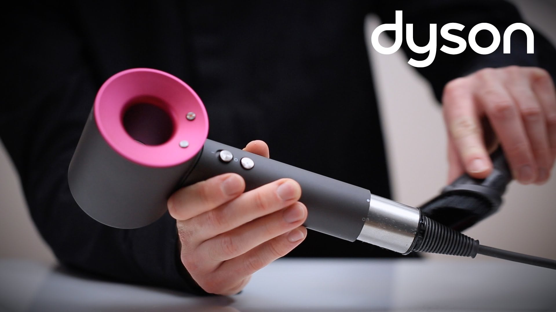 ＃ Dyson Supersonic 氣流吹風機 掀起美容業革命：4大功能一次解決烘髮問題！ 1