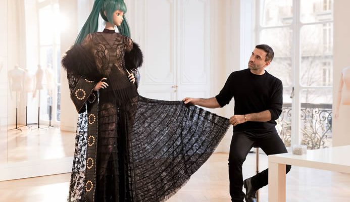 ＃ Riccardo Tisci 最新謬思女神?：初音未來 Miku 穿上Givenchy 高級訂製服