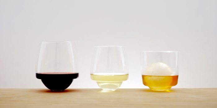 ＃ Saturn Wine Glasses設計 : 不必擔心再碰倒酒杯，碰倒自動環繞品酒！