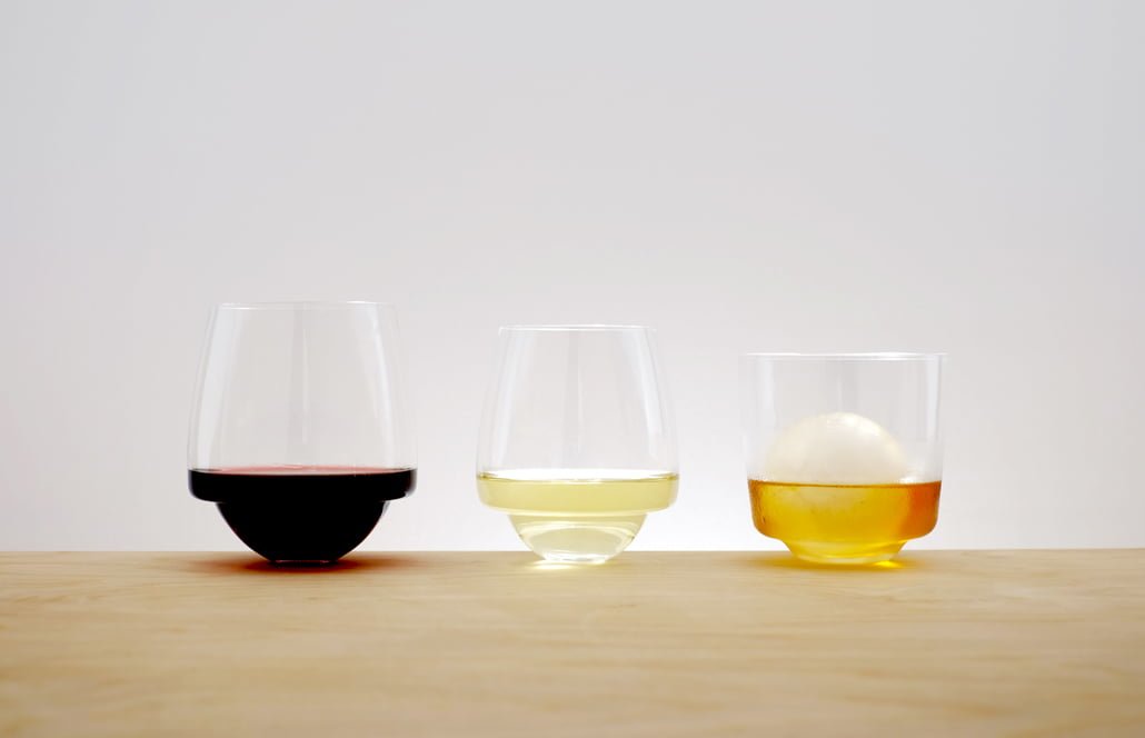 ＃ Saturn Wine Glasses設計 : 不必擔心再碰倒酒杯，碰倒自動環繞品酒！