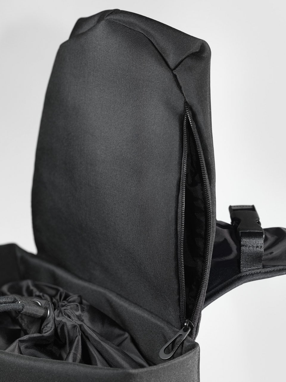 # 法國時尚機能包Côte&Ciel：從十九世紀傳統包袋模樣延伸而出的新款式「TIGRIS」 7