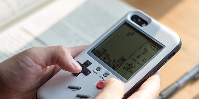 # 新舊共存：iPhone手機殼讓你回到過去，重拾Game Boy的美好