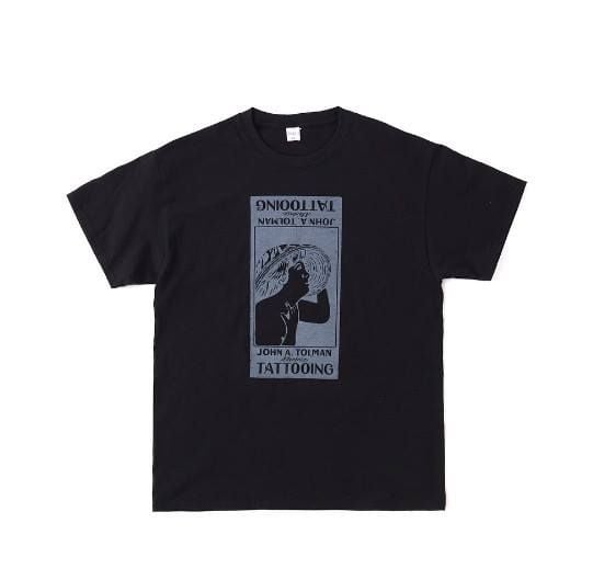 # 品牌御用藝術家比内直人黑派 T-Shirt：Old Joe & Co. - ”Billboard" Print T-Shirt 4