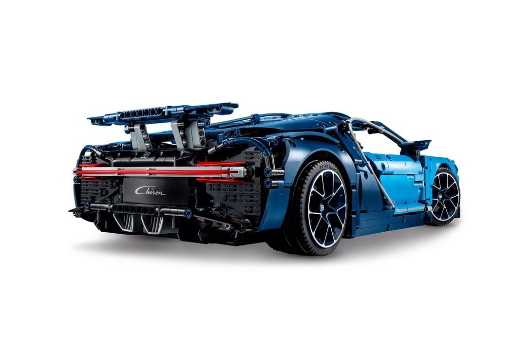 # Bugatti Chiron 超跑積木化推出：LEGO Technic 系列再現流線車身外型 37
