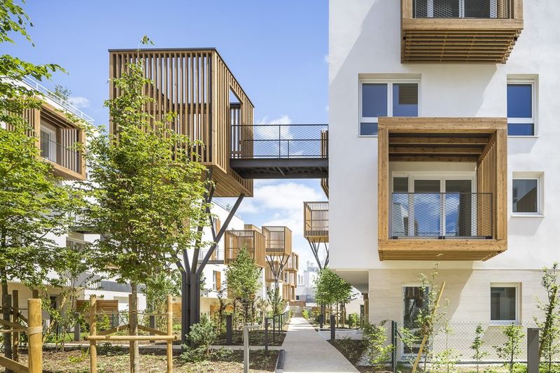# 以社區交流為概念的陽台公寓：位於法國巴黎羅曼維爾郊區 3
