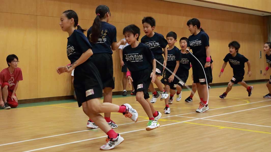 # 日本 E-Jump 小學生團隊打破金氏世界紀錄：創造60秒單人跳繩最新紀錄230下 1