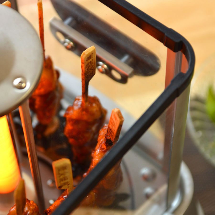 # 在自家桌上也能自動烤雞肉串：日本 THANKO 無煙自動烤雞肉串機 3