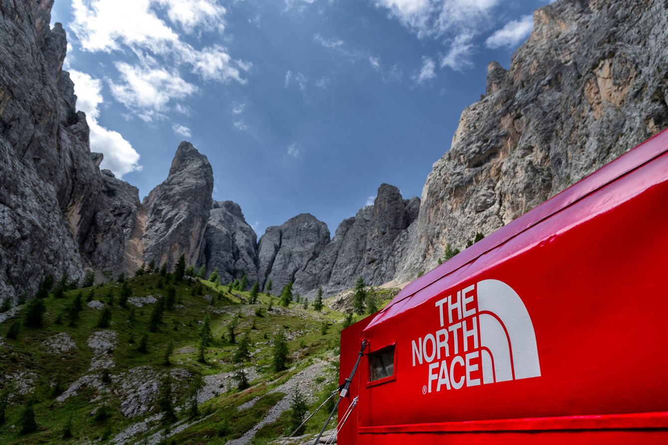 # The North Face 於多羅米提山脈開設 Pop Up Store：Pinnacle Project 4