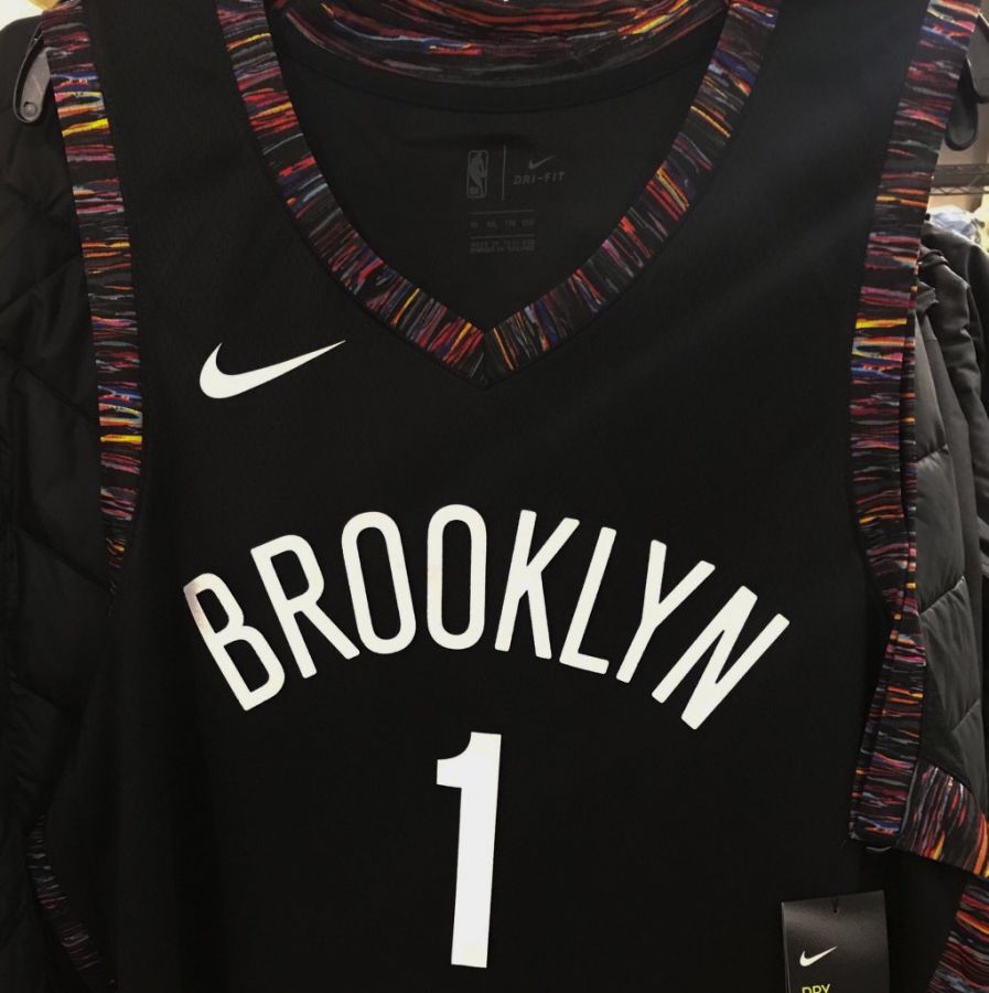 # Coogi 風潮再起：NBA 布魯克林籃網隊球衣向 Biggie 致敬 19