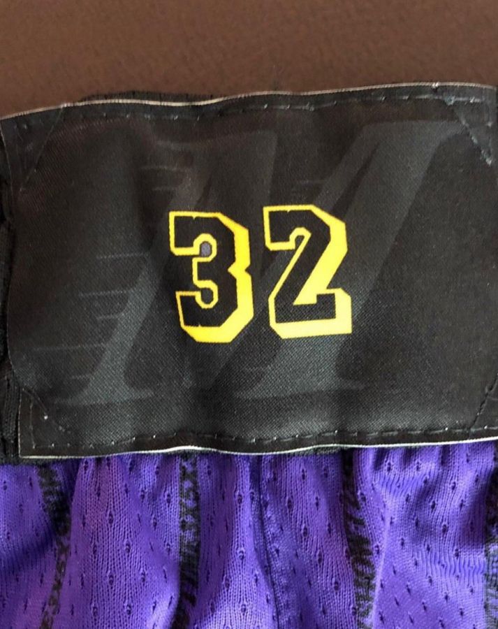 # Coogi 風潮再起：NBA 布魯克林籃網隊球衣向 Biggie 致敬 22