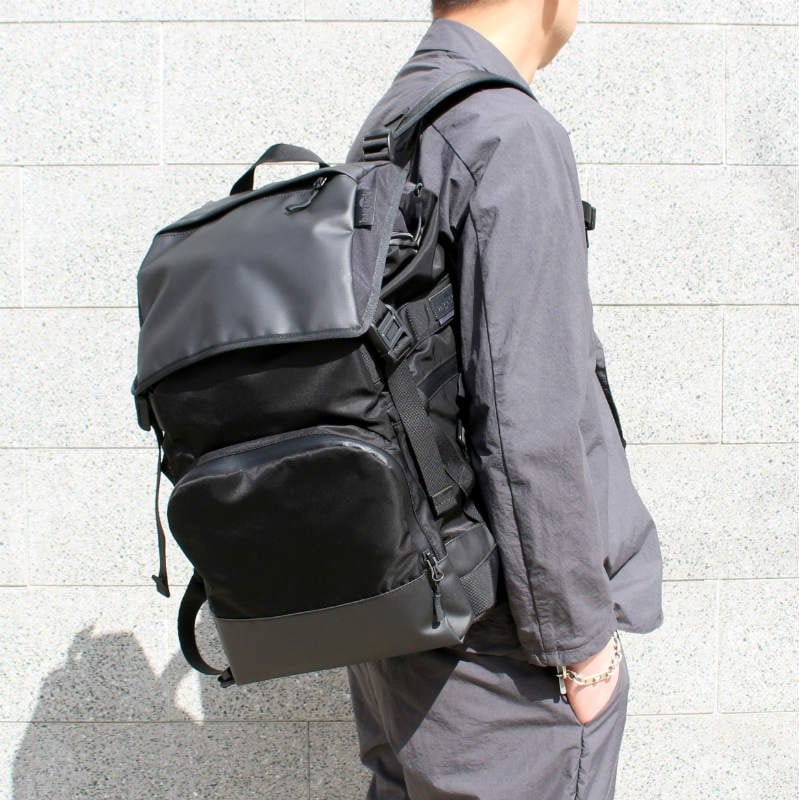 # Bag Yourself 024：看膩普通的 Daypack 了嗎？那就來顆掀蓋式後背包吧！ 4