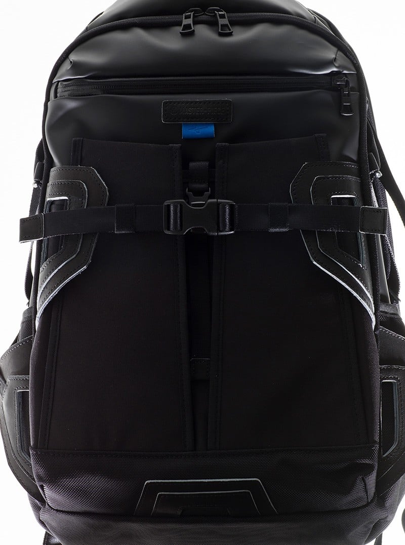 # 便利性更上一層樓：master-piece 攜手 MIZUNO 再度推出聯名，打造 Sports × Bag 現代包款 5