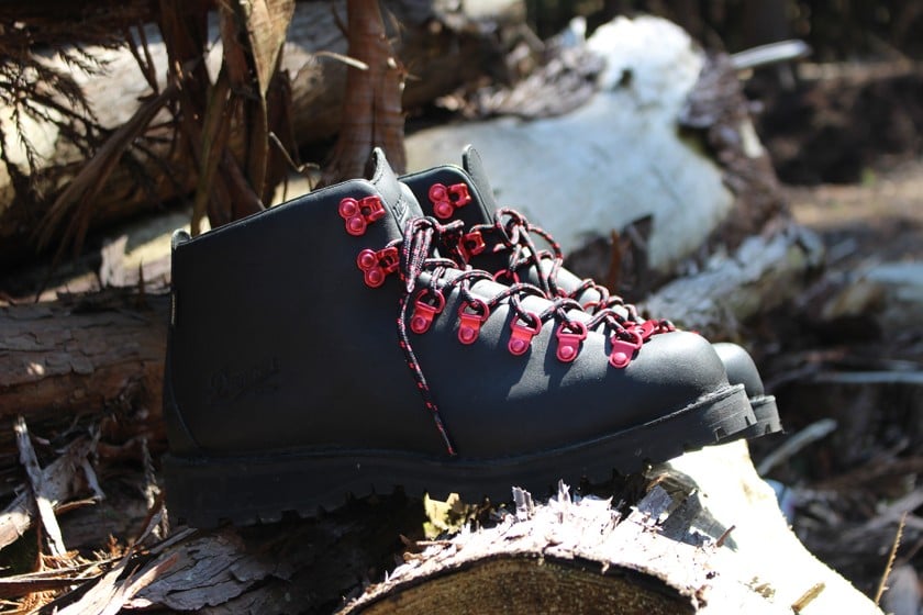 # Danner x Snow Peak 二次合作：跨越城市與原野，你需要一雙翹勇善戰的好鞋 2