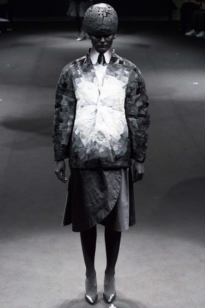 # 日本 HATRA 服飾品牌：出自未來科技感宅男之手？ 1
