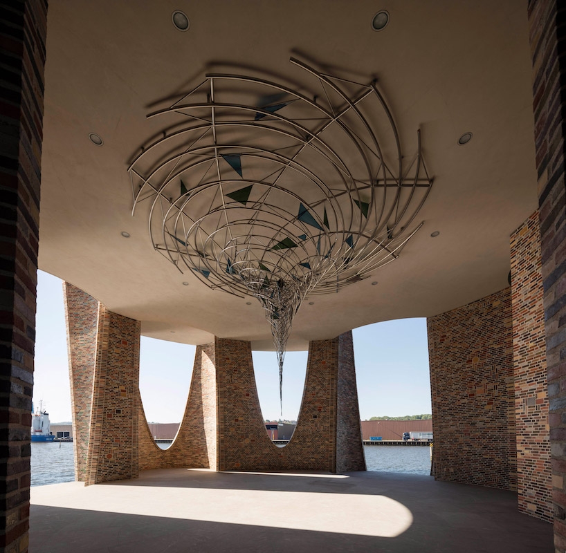 # 由內到外量身打造：裝置藝術家 Olafur Eliasson 的跨界建築堡壘！ 4