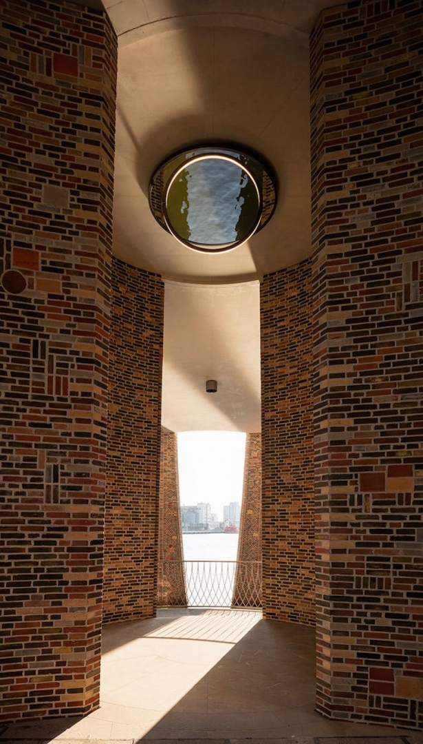 # 由內到外量身打造：裝置藝術家 Olafur Eliasson 的跨界建築堡壘！ 12