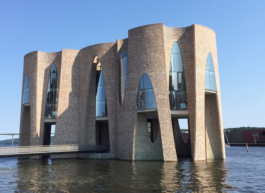 # 由內到外量身打造：裝置藝術家 Olafur Eliasson 的跨界建築堡壘！ 2