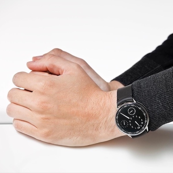 # 機械 & 智慧：顛覆傳統的 RESSENCE 創新高級腕錶 4