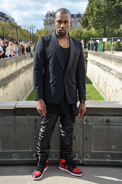 # DW by Kanye West：回顧肯爺短命的女裝品牌 15