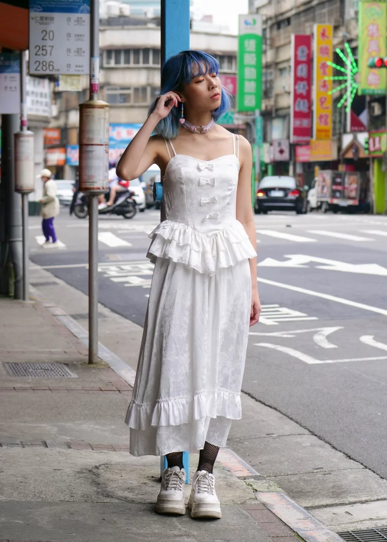 # Seek And Snap:我有點戀物、有點戀人,我很喜歡「迷戀」帶著病態及單一感。 10 # Seek And Snap:我有點戀物、有點戀人,我很喜歡「迷戀」帶著病態及單一感。 10