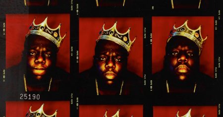 # 蘇富比首屆嘻哈拍賣會：Biggie「紐約之王」王冠 60 萬美元成交！