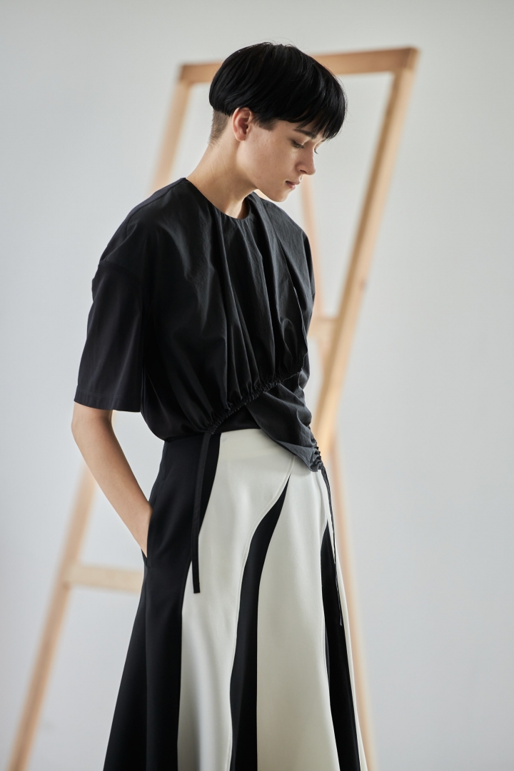 # 專為女性打造的現代服飾：AKIRANAKA 從日本文化美學出發！ 4