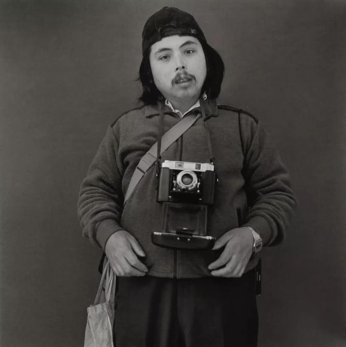 # 他耗時三十年在淺草寺拍照：日本攝影大師鬼海弘雄不敵淋巴癌逝世，享壽75歲。 15