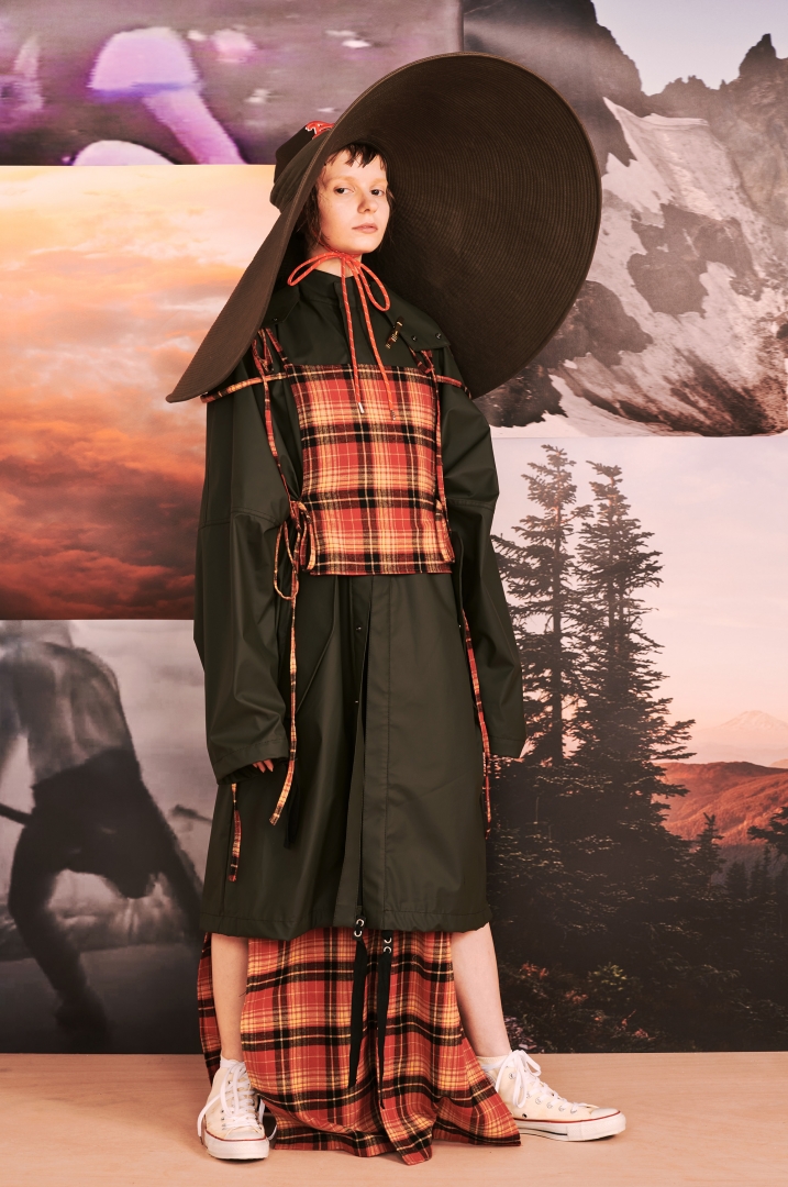 # 時尚不是只能交給金字塔頂端的菁英決定：橫跨街頭和精品圈的女豪傑設計師 Yoon Ahn 7