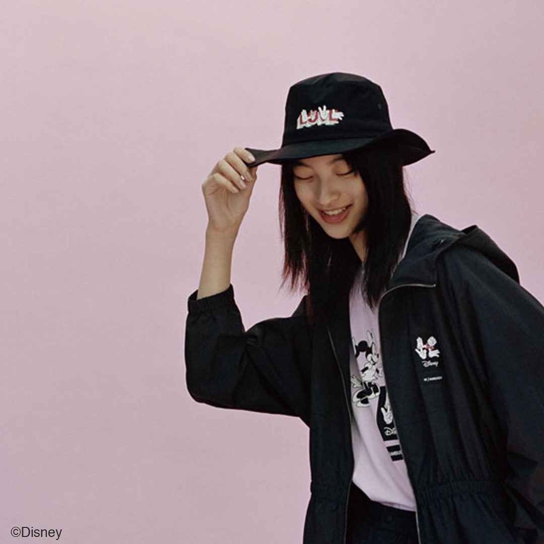 # 時尚不是只能交給金字塔頂端的菁英決定：橫跨街頭和精品圈的女豪傑設計師 Yoon Ahn 25