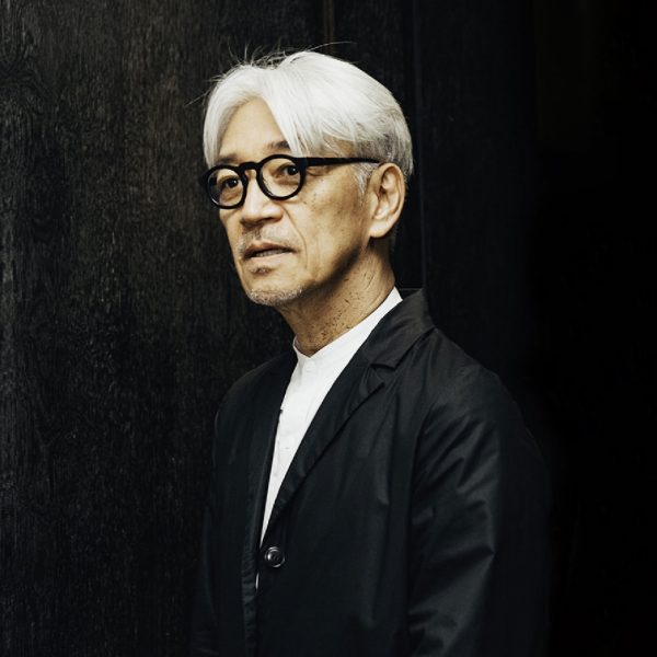 # 坂本龍一宣佈「與癌共生」：你可能不知道年輕時的他有多時髦！