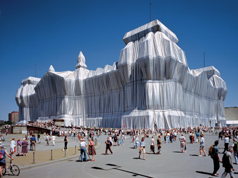 # 地景藝術家的最後心願竟是將凱旋門打包帶走：Christo & Jeanne-Claude 的包捆藝術 54
