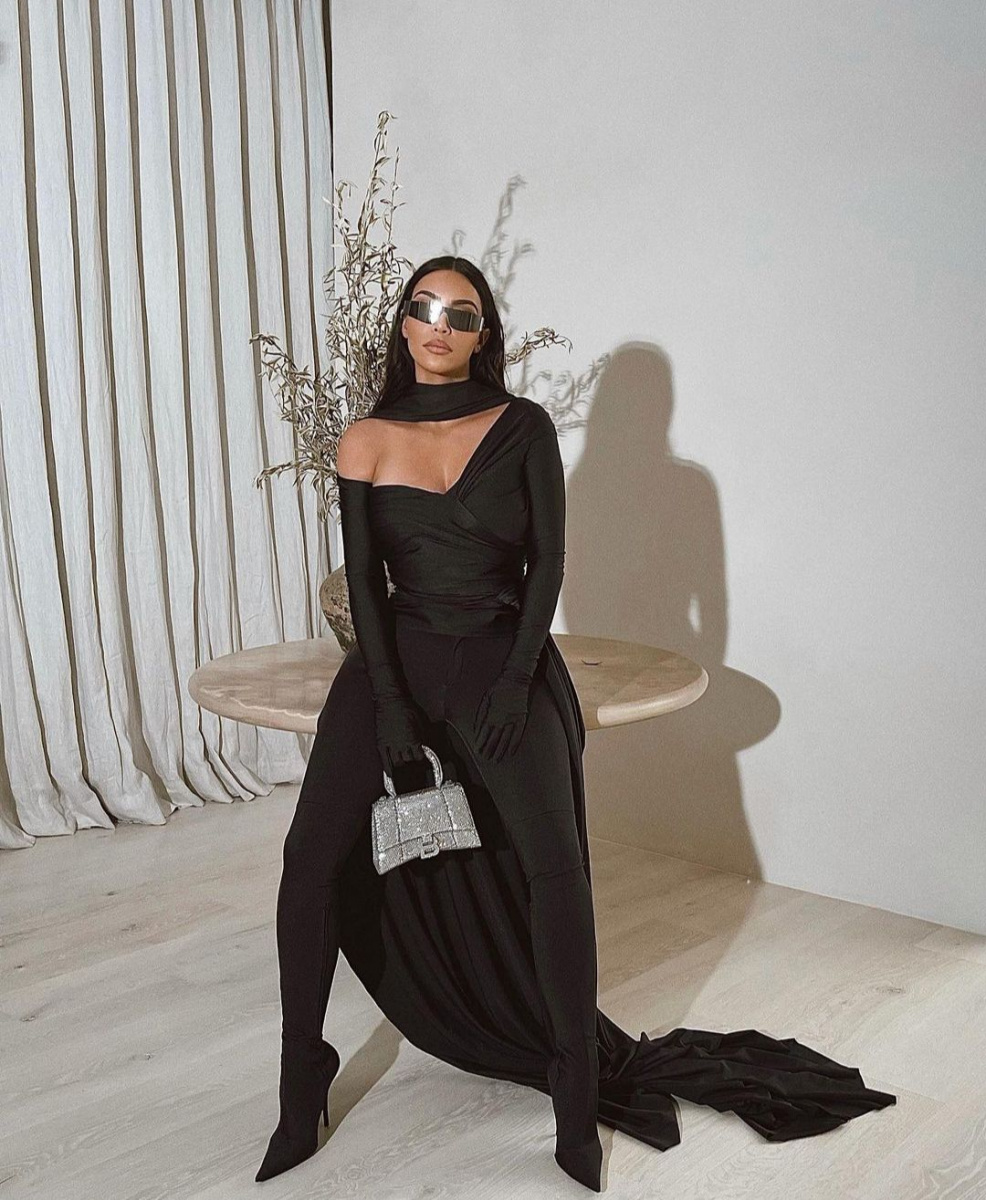 # 這對神組合會成為新時代的奧黛麗赫本 x Givenchy 嗎：Kim Kardashian 和 Balenciaga 是什麼套路？ 5