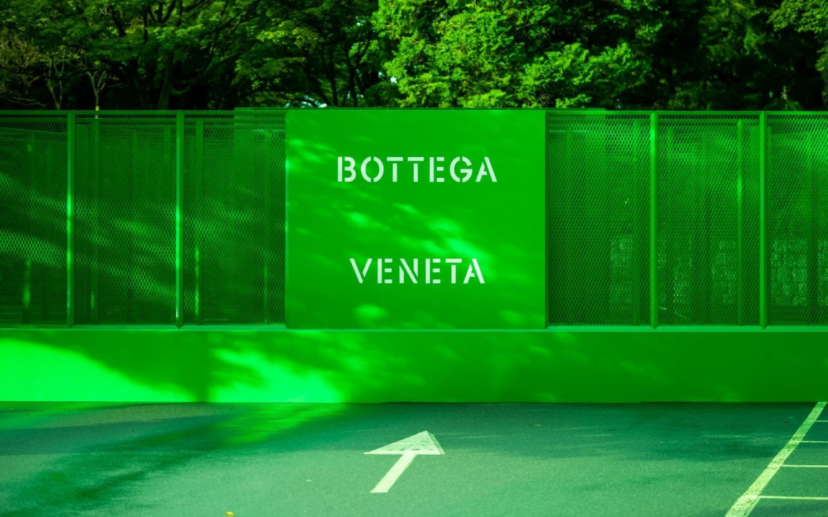 # Bottega Veneta 經營策略的反其道而行：看似不玩社群私下卻動作頻頻？ 5
