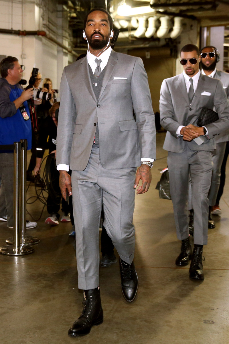 # 穿得時尚卻被批評奇裝異服：盤點 NBA 球星最時髦四人？ 14