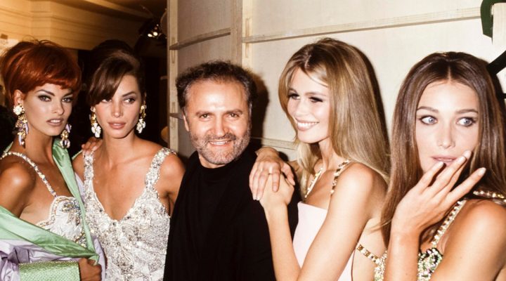 # 如果這位傳奇設計師還在，今天將會是他的 75 歲生日：帶走 Gianni Versace 的兩聲槍響也帶不走他對後世的影響！