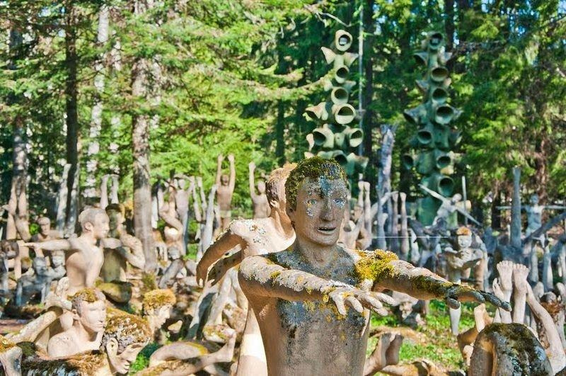 # 他用 50 年造一座雕塑公園只為救贖自我：芬蘭最神迷藝術家 Veijo Rönkkönen 和他的秘密花園 3