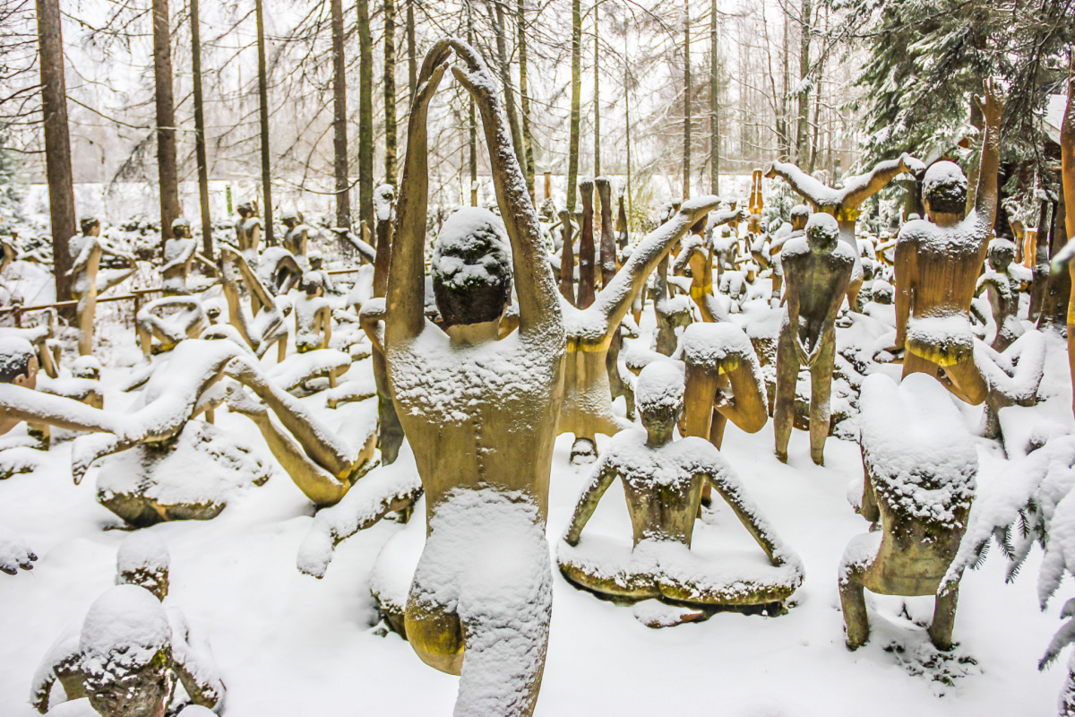 # 他用 50 年造一座雕塑公園只為救贖自我：芬蘭最神迷藝術家 Veijo Rönkkönen 和他的秘密花園 7