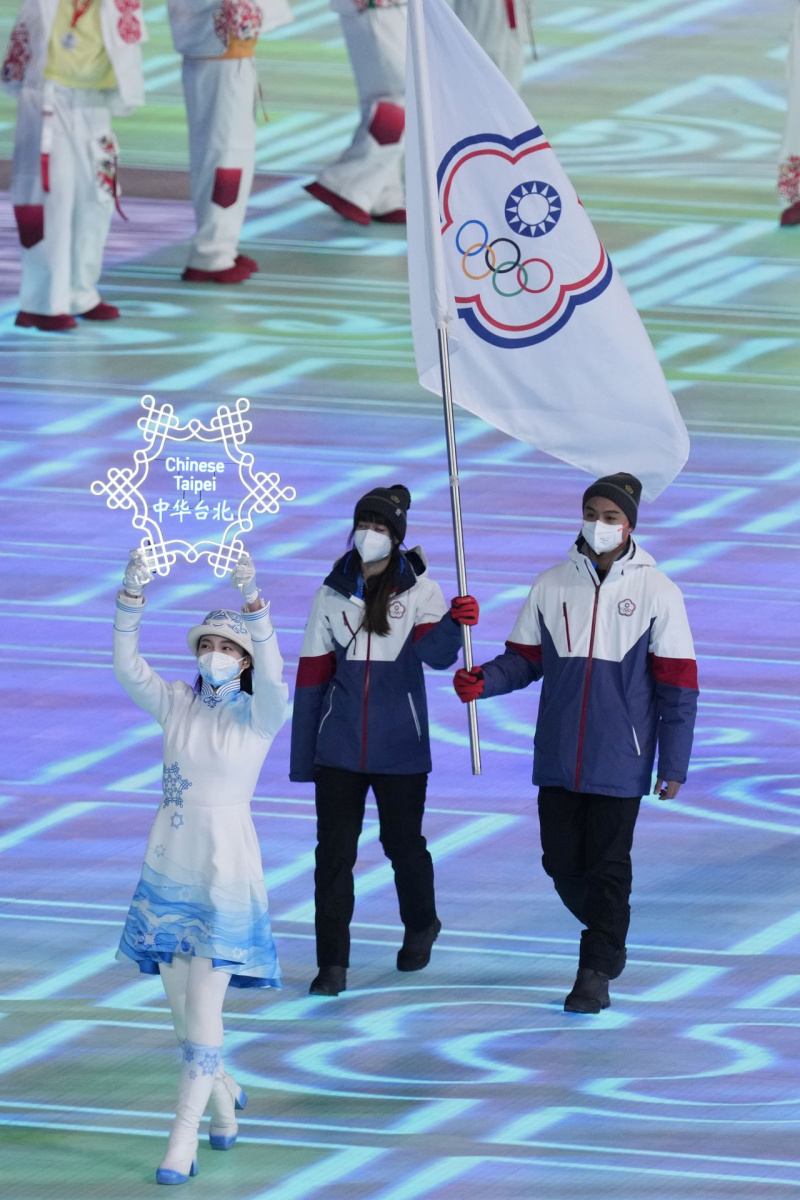 # 從金卡黛珊到 Lululemon 都參與的冬季奧運：哪一個國家隊的服裝最深得你心？ 13