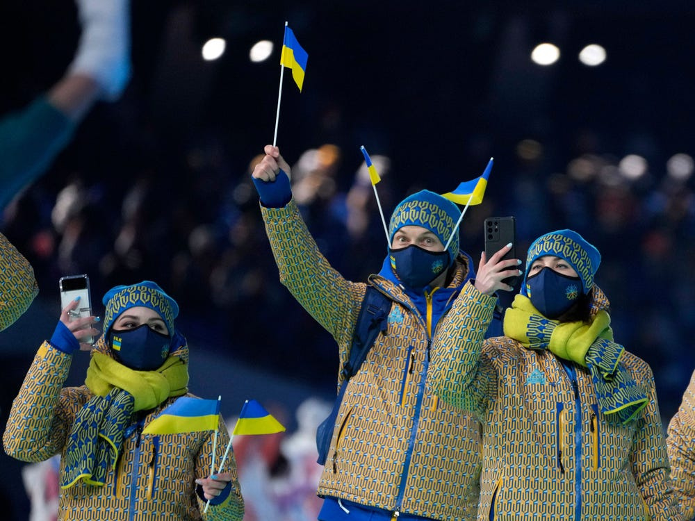 # 從金卡黛珊到 Lululemon 都參與的冬季奧運：哪一個國家隊的服裝最深得你心？ 11