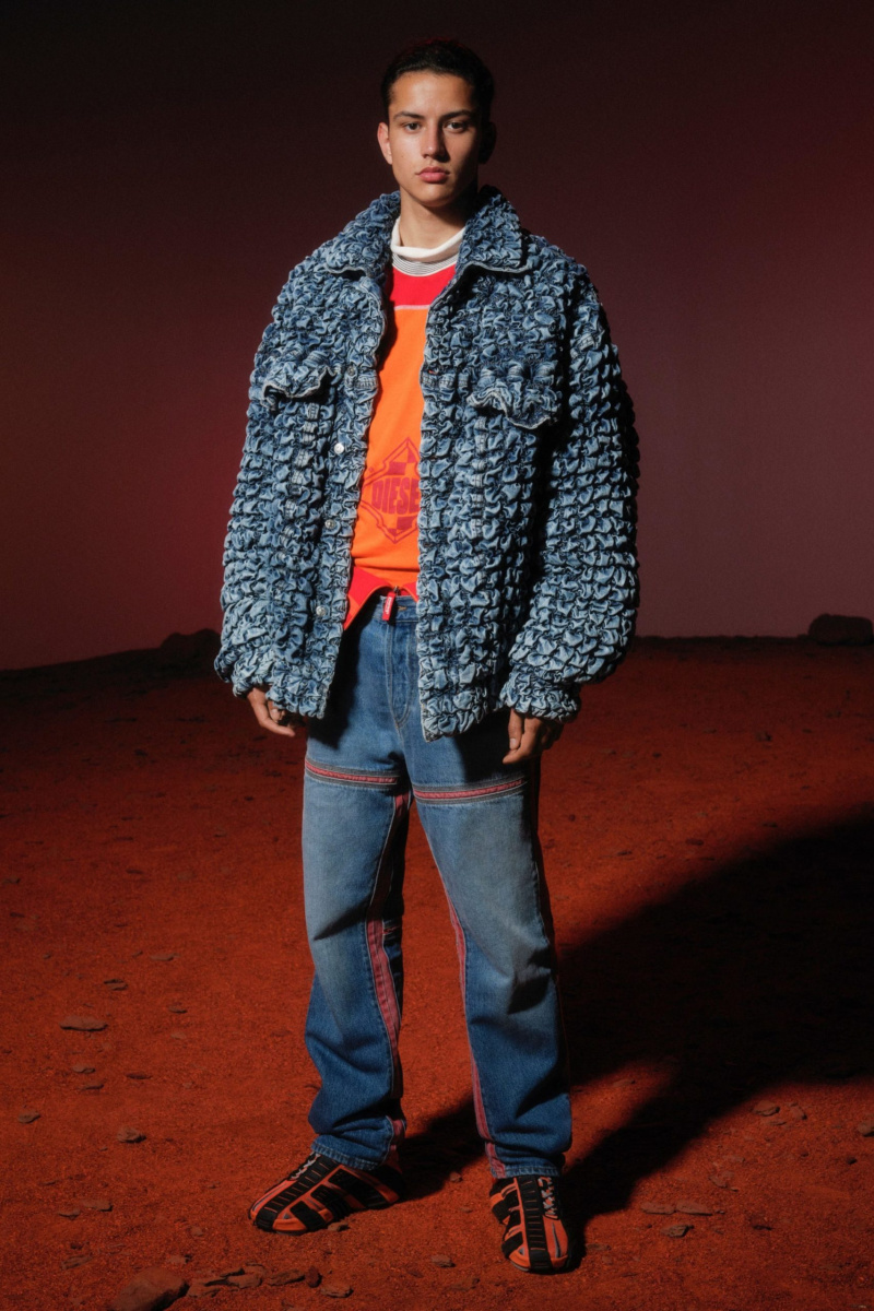 # 曾經的牛仔褲之王 DIESEL 巔峰不再：找來時尚界新寵兒 Glenn Martens 究竟是幫助還是雷聲大雨點小？ 15