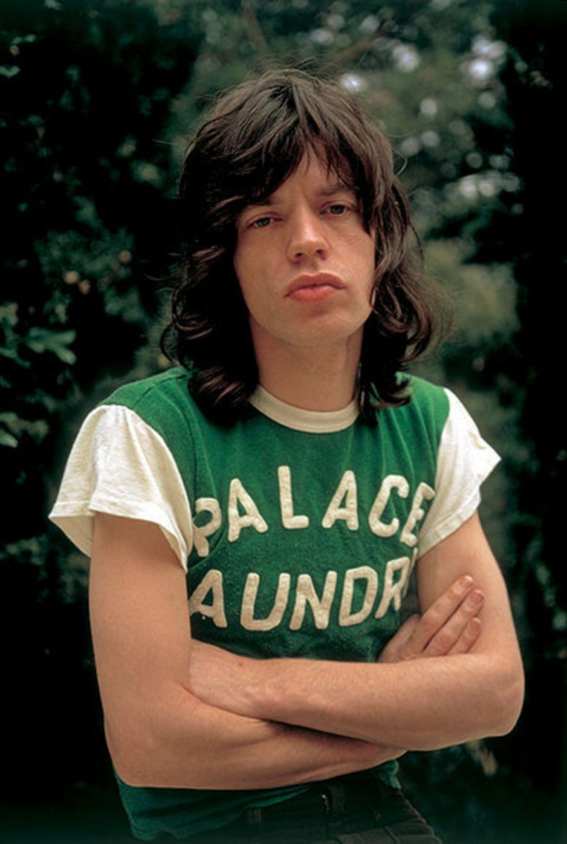 # 被魔力紅寫進歌裡，更是 Harry Styles 的時尚啟蒙：點一首 Moves Like Jagger 你知道要介紹誰了嗎？ 19