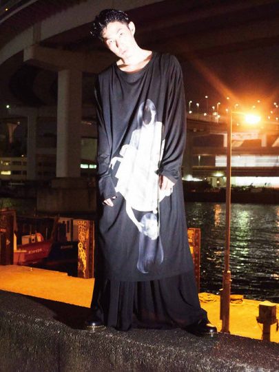 # 山本耀司都找她畫怪物：比純粹的黑暗更讓人害怕，日本藝術家內田雀的鬼魅畫作反映出人性！ 12