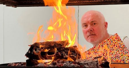 # 這次不是砸蕃茄，而是直接燒毀三億台幣的藝術作品：英國鬼才藝術家 Damien Hirst 的作品二選一，你要 NFT 還是實體畫作？