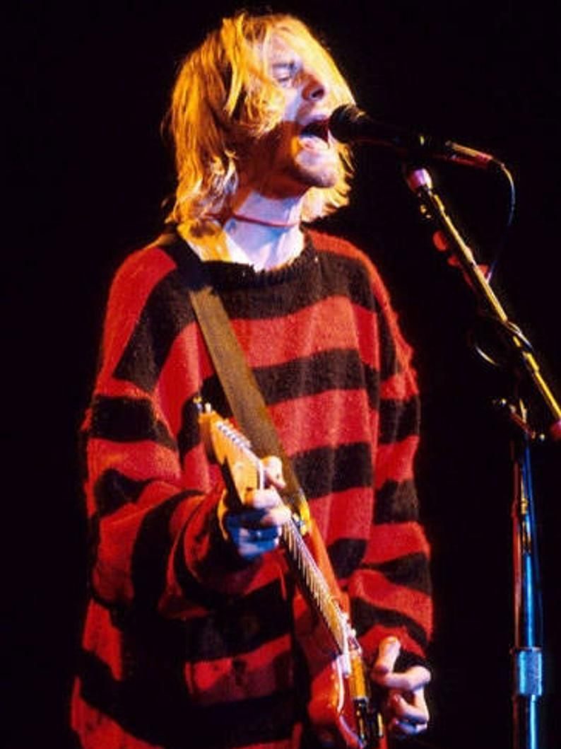 # 三十年前，這位搖滾傳奇因為舒服穿上女性的洋裝：最了解 Kurt Cobain 的設計師宮下貴裕和 The Soloist. SS23 9