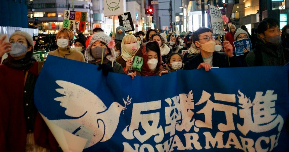 # 在你去日本旅遊的同時，這些人在東京街上替未來抗爭：WE WANT OUR FUTURE 的「反戰行進」到底是什麼？