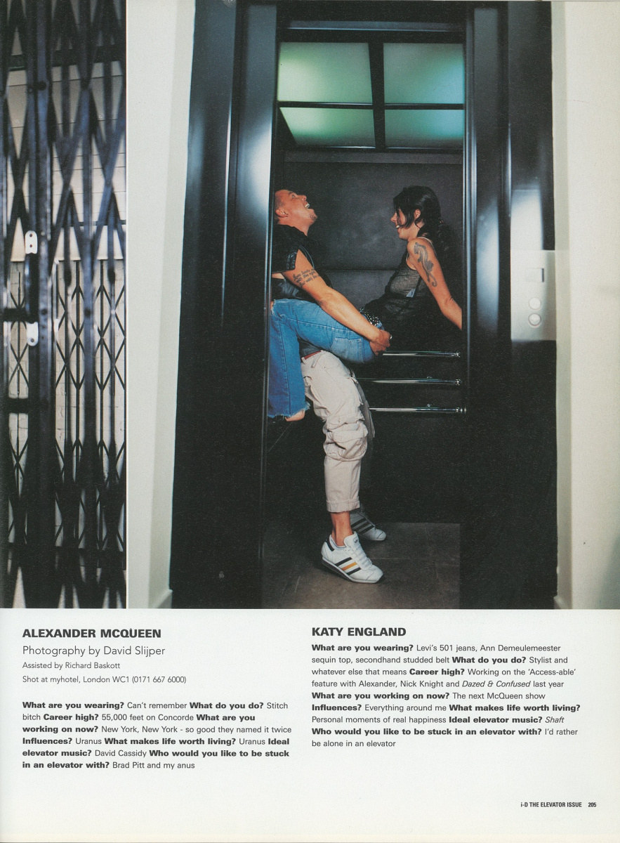 # 90 年代最時尚的心理測驗：當山本耀司和 Alexander McQueen 等等時裝大師被關在電梯裡，會有什麼反應？ 2