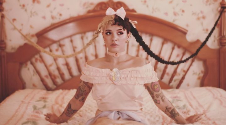 # 如果「粉色切開都是黑的」是真人，那就是 Melanie Martinez：看似可愛無害卻是最黑暗，更在新專輯將自己殺死？